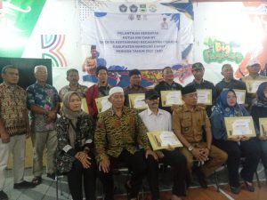 Pelantikan Serentak Ketua RT/RW Se Desa Kertawangi Kecamatan Cisarua.